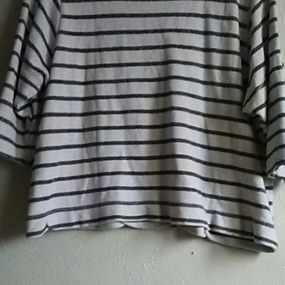 Final Price Coldwater Creek top - Picture 4 of 4